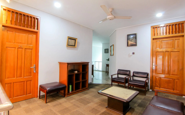 Embe Enem Homestay by ZUZU