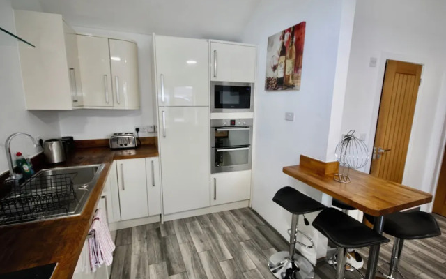 Pamper House Holiday Home And Annex