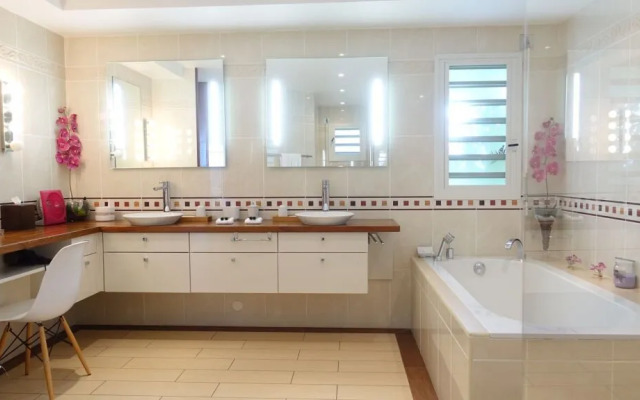 Dream Villa Vitet 698