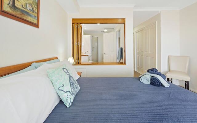 Luxury Beach Unit Dolphin Heads
