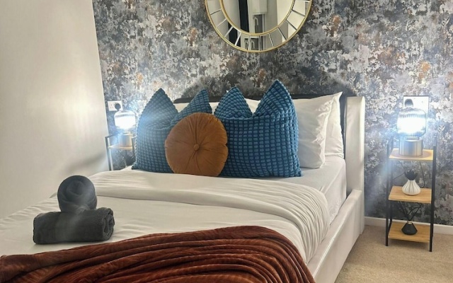 Elegant 2-bed Home - Prime City Centre Location