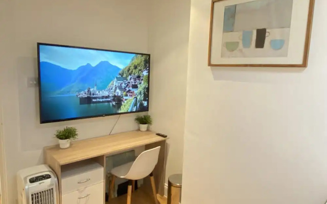 Impeccable 2-bed Apartment in Central London