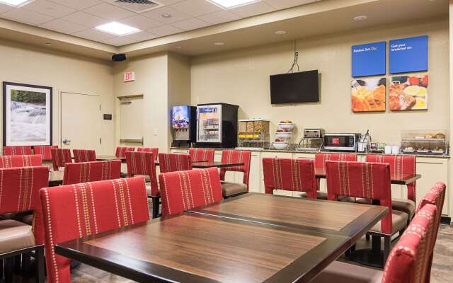 Comfort Inn Bentonville - Crystal Bridges