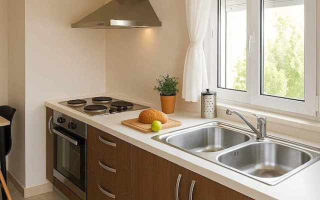 Stella Peaceful Beach Getaway 100m to Shore