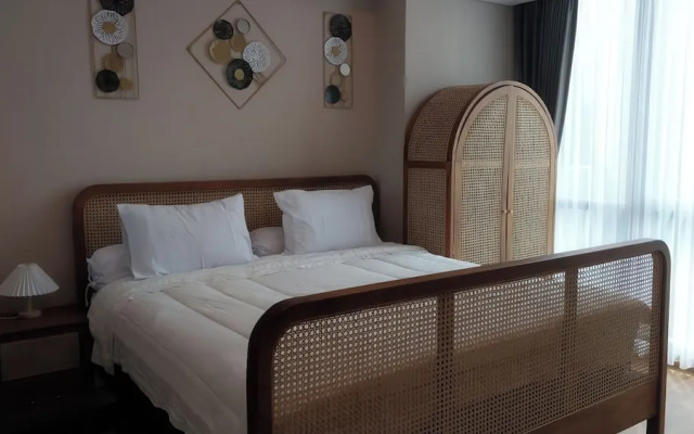 Staycation Jakarta Holland Village