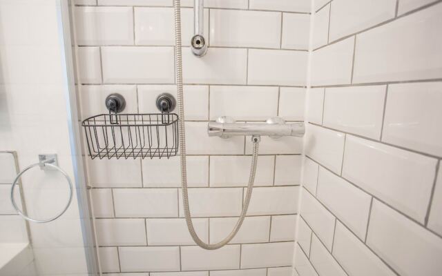 Snug with Views of the Chilterns