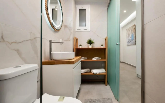 New Luxury Studio in the Heart of Thiseio.