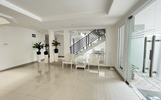 OYO 93721 RuPA Near LRT Velodrome 2 Rawamangun