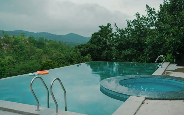 The Sky Imperial Pavoreal Jungle Resort