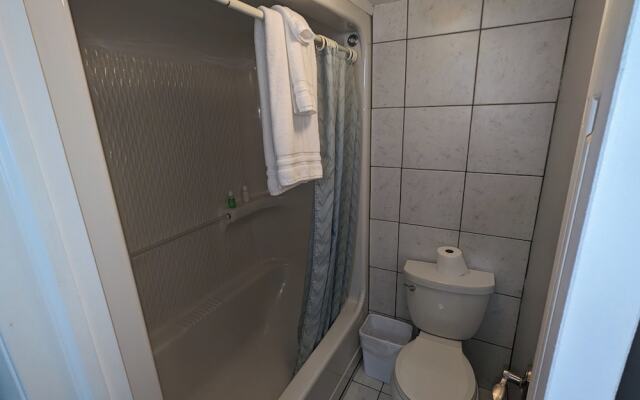 Majestic Rockies Motel