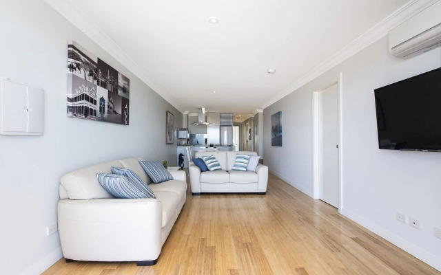 Ocean Surf - Luxury Apartment With Ocean Views