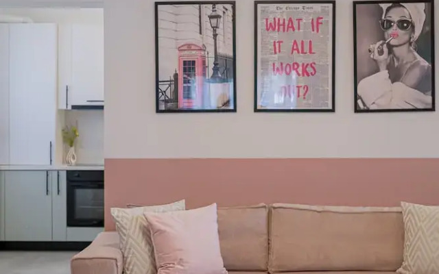 Vibrant & Spacious 3BR Condos on Amzei Square