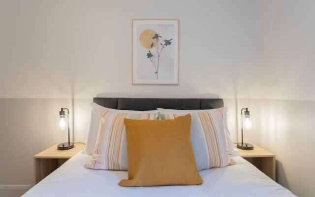 Central Belfast Apartments: 7 Camden Street