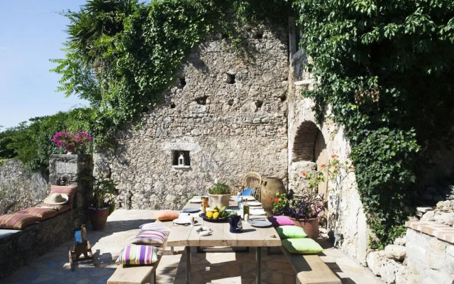 White Jasmine Cottage