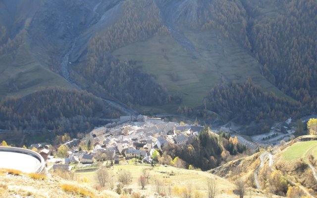 Simple Cozy App4 People In La Grave Ideal For Nature Lovers And Hikers