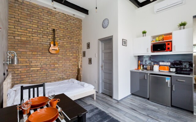 Downtown Studio Apartment