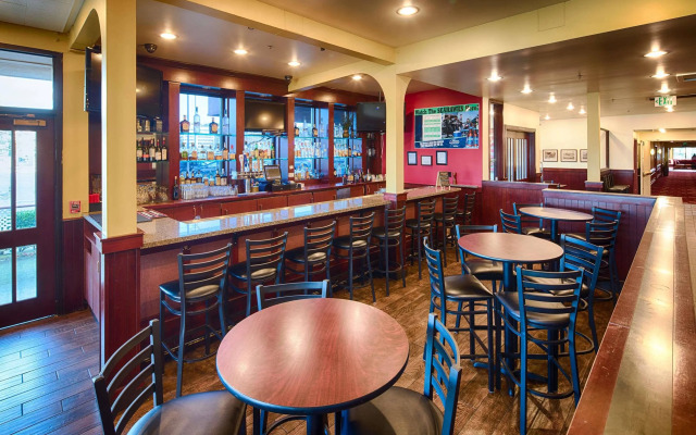 Red Lion Hotel & Conference Center - Seattle/Renton