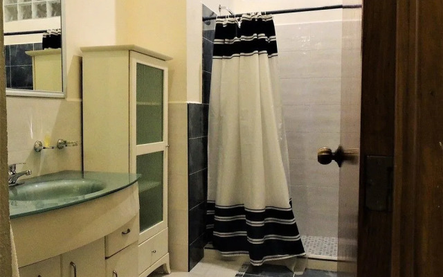 Maya Suites By LHMG