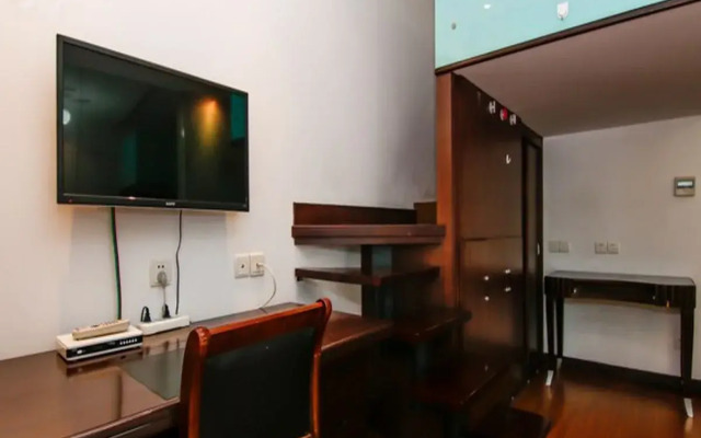 New Space-Time Chenmeng Hotel