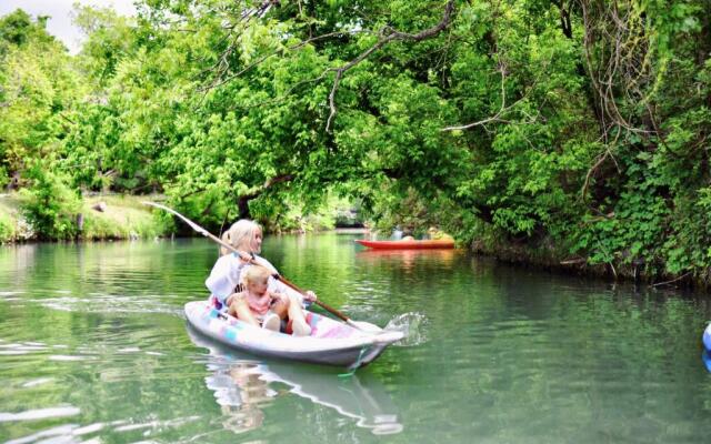 2 Son's Geronimo - Birdhouse Cabin