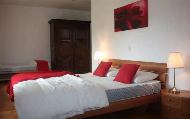 Large Cozy Cottage With Home Cinema - фото 4