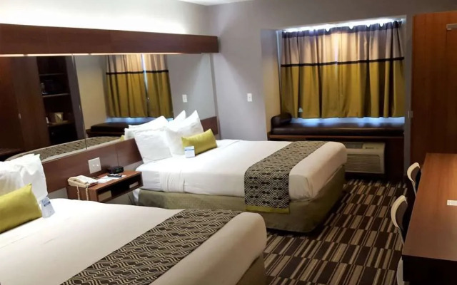 Microtel Inn & Suites By Wyndham Bellevue/Omaha