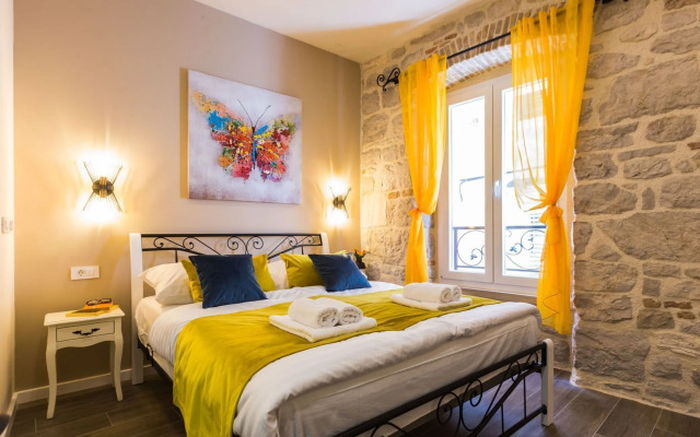 Apartment Old Gold