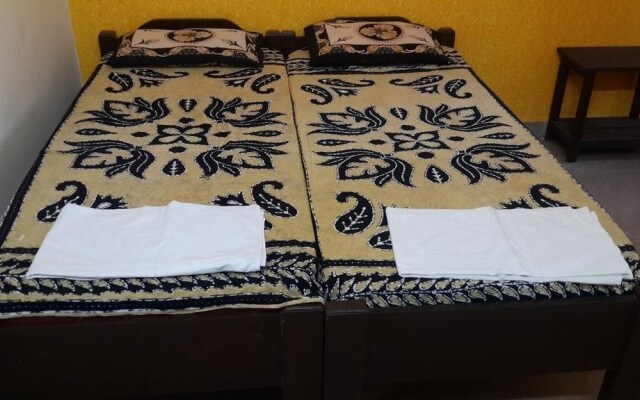 Manali Guest House