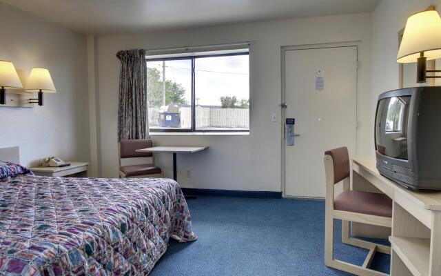 Quality Inn & Suites Des Moines Airport