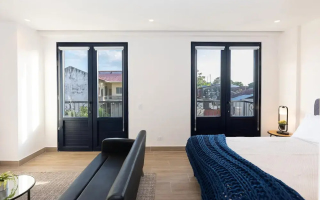 The Stylish Condo by Acomodo
