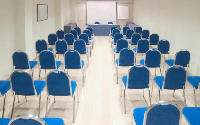 Hotel Infanta Mercedes