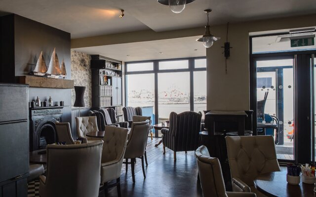 The Strand Seafood Bistro and Guesthouse