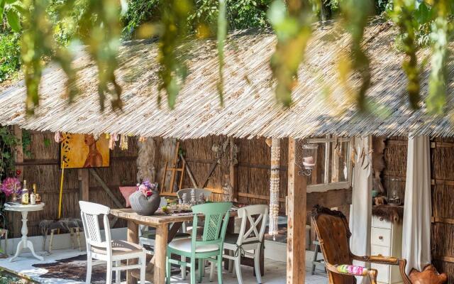 Atelier House With hot tub