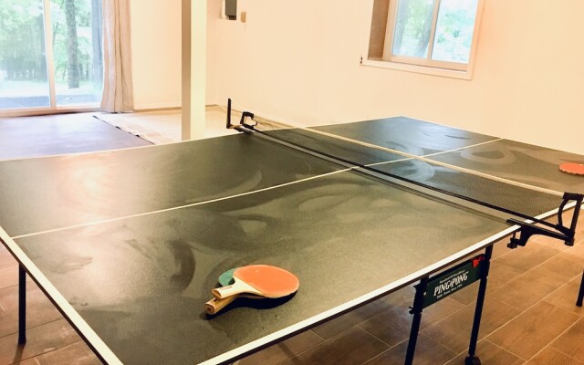 Beautiful Lakeside House Near Camelback