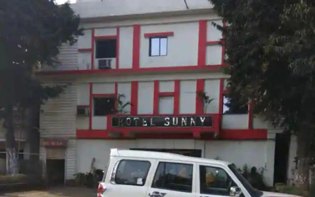 Goroomgo Sunny Dhanbad