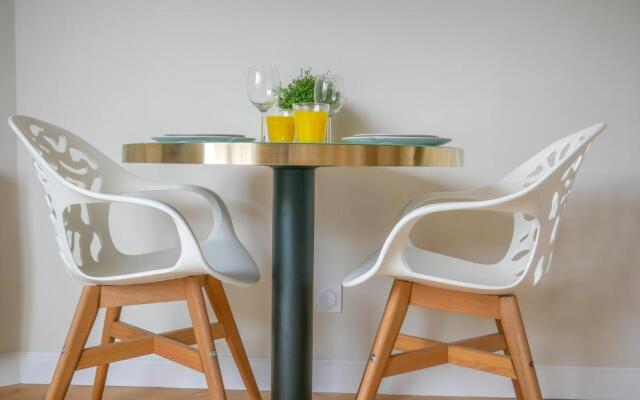 Studio rénové avec terrasse et vue unique !