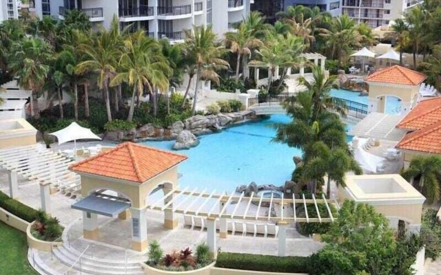 Chevron Renaissance Private room Lvl16
