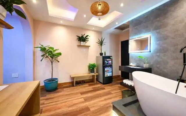 Elegant Feel Inn - M&A