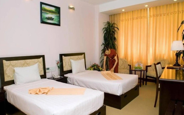 Dong Kinh Hotel