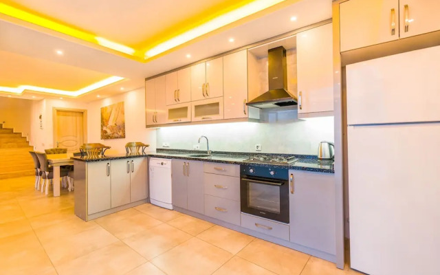 Lux Villa With Inf Pool Jacuzzi - All Rooms w AC