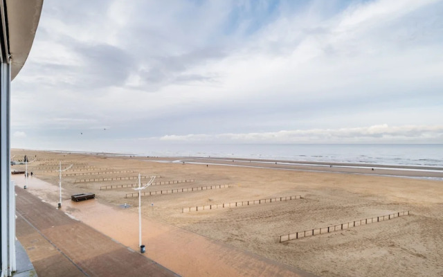 Vitalo 401 With sea View Located on the Dike