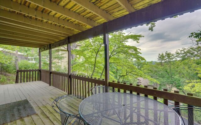 Lake-view Margaritaville Retreat w/ Screened Porch
