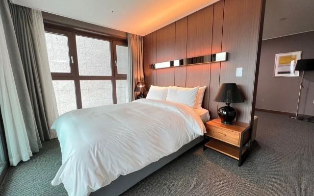 Raonstay In Perla Hotel