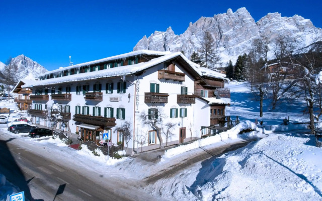 Hotel Menardi