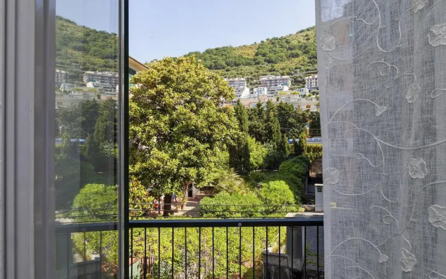 Quinto Seaview Apartment by Wonderful Italy