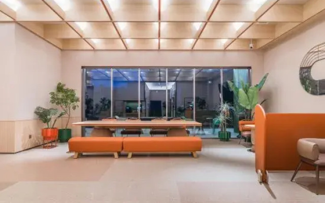 Orange Hotel (Qingyuan Yingde Branch)