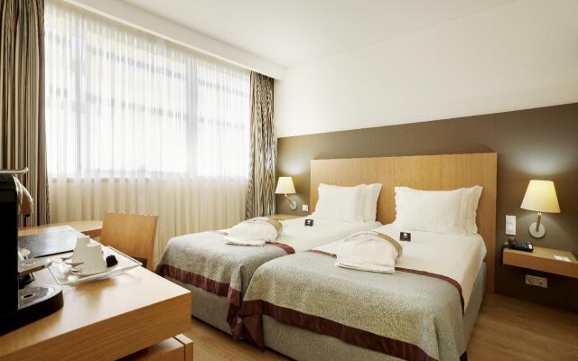 Mercure Lisboa Almada