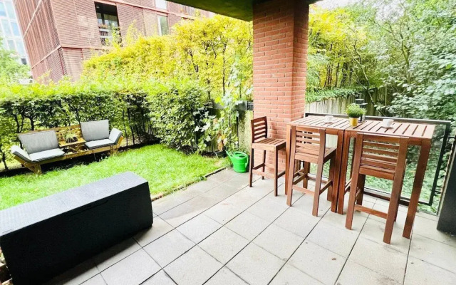 Chic one bedroom with parking&terrace