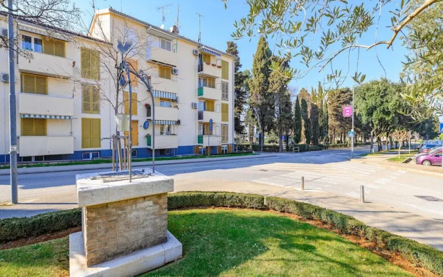 Premium Apartment With Patio