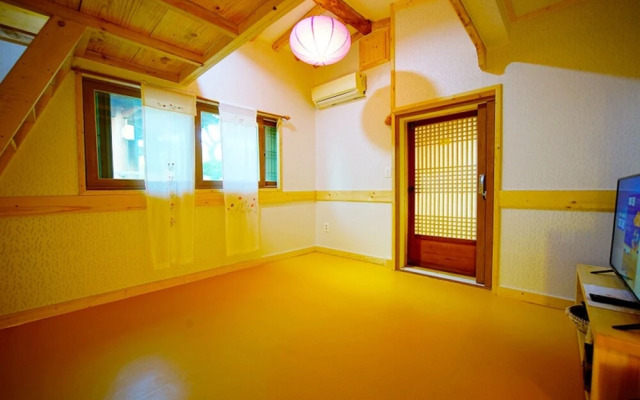 Jeonju Jeongdam Hanok Stay